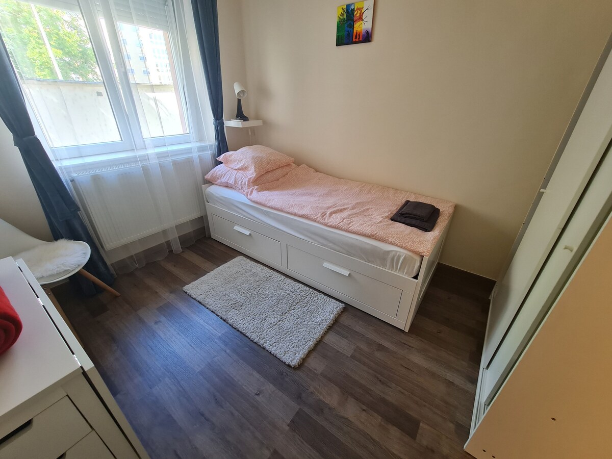 საძინებელი 1