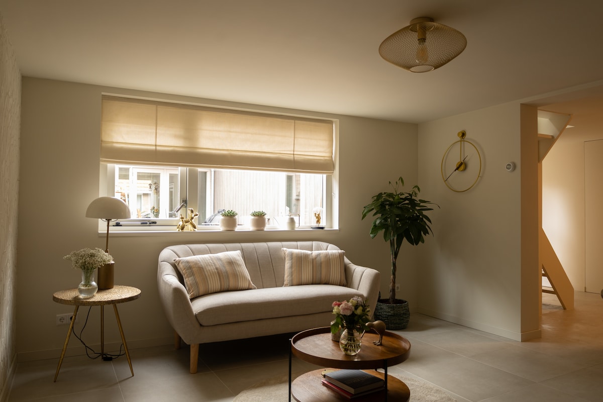 Popular Airbnb listing: Summer house Margriet in Wijk 04 Egmond Aan Zee