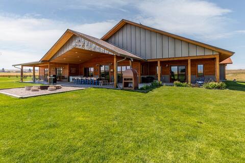 Sauna, Game Room and Basketball