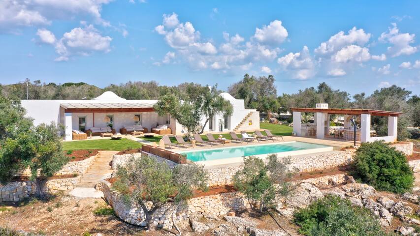 Villa Pajaro Ostuni Infinity Pool & Panoramic View gallery image 2