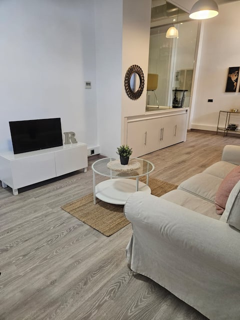 Successful Airbnb property: Bright and cozy loft with private parking in San Sebastián De Los Reyes