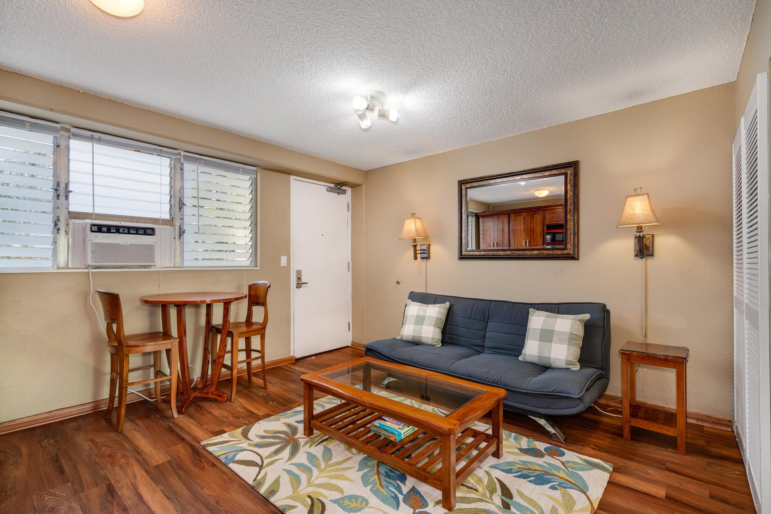 Cabana 302 - 2 Blocks from the beach - Photo 6