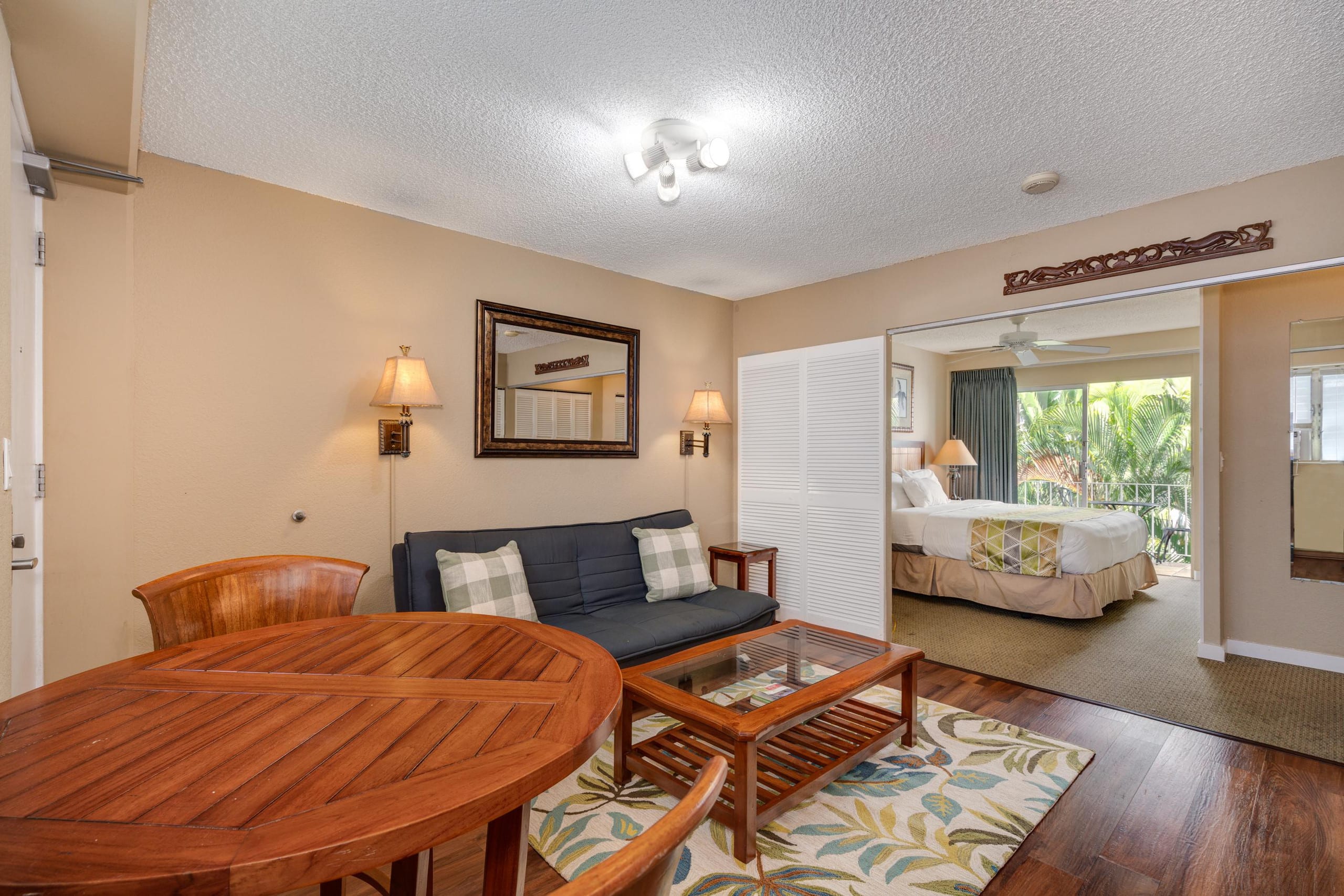 Cabana 302 - 2 Blocks from the beach - Photo 4