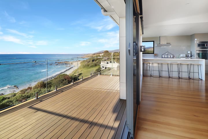 Ava | Luxe Oceanfront Beach House gallery image 2