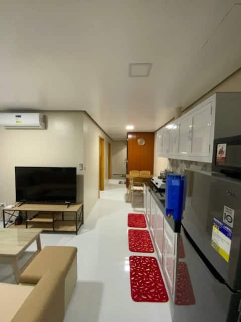 ERM Residences No. X, for 10 pax