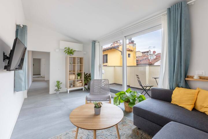 Specious & Renovated + Balcony – Great For Family gallery image 2