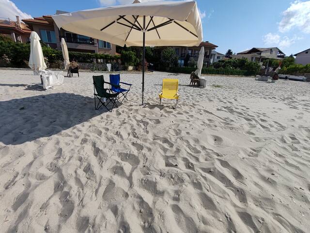 Garden Floor Flat in a Complex with Pool gallery image 3