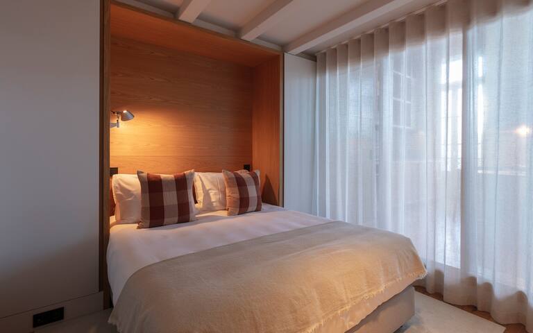 Two Bedroom Apartment With City View gallery image 2