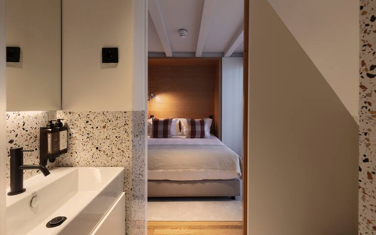 Two Bedroom Apartment With City View gallery image 4