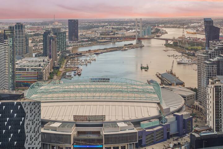 Irresistible Sunlit With Harbour &Bay Views 3B2B1C gallery image 3