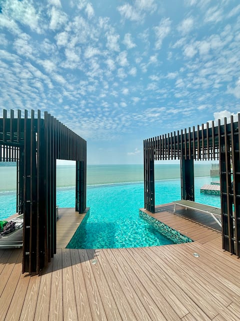 Beachside Pool Access 2BR2BA at Imperium | 6pax