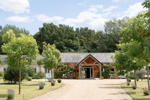 Ashtree Barns, Luxury Retreat, 3 Acres + Hot Tub