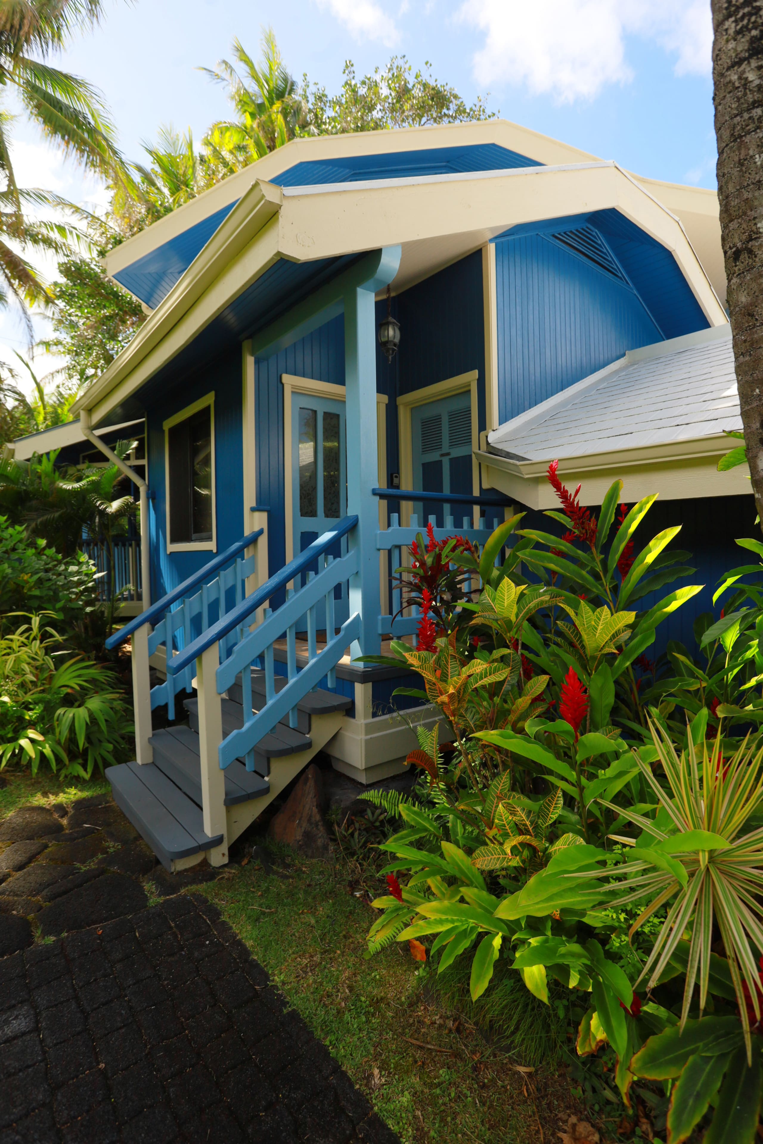 Oceanview Kehena Black Sand Beach House - spa/pool - Photo 36