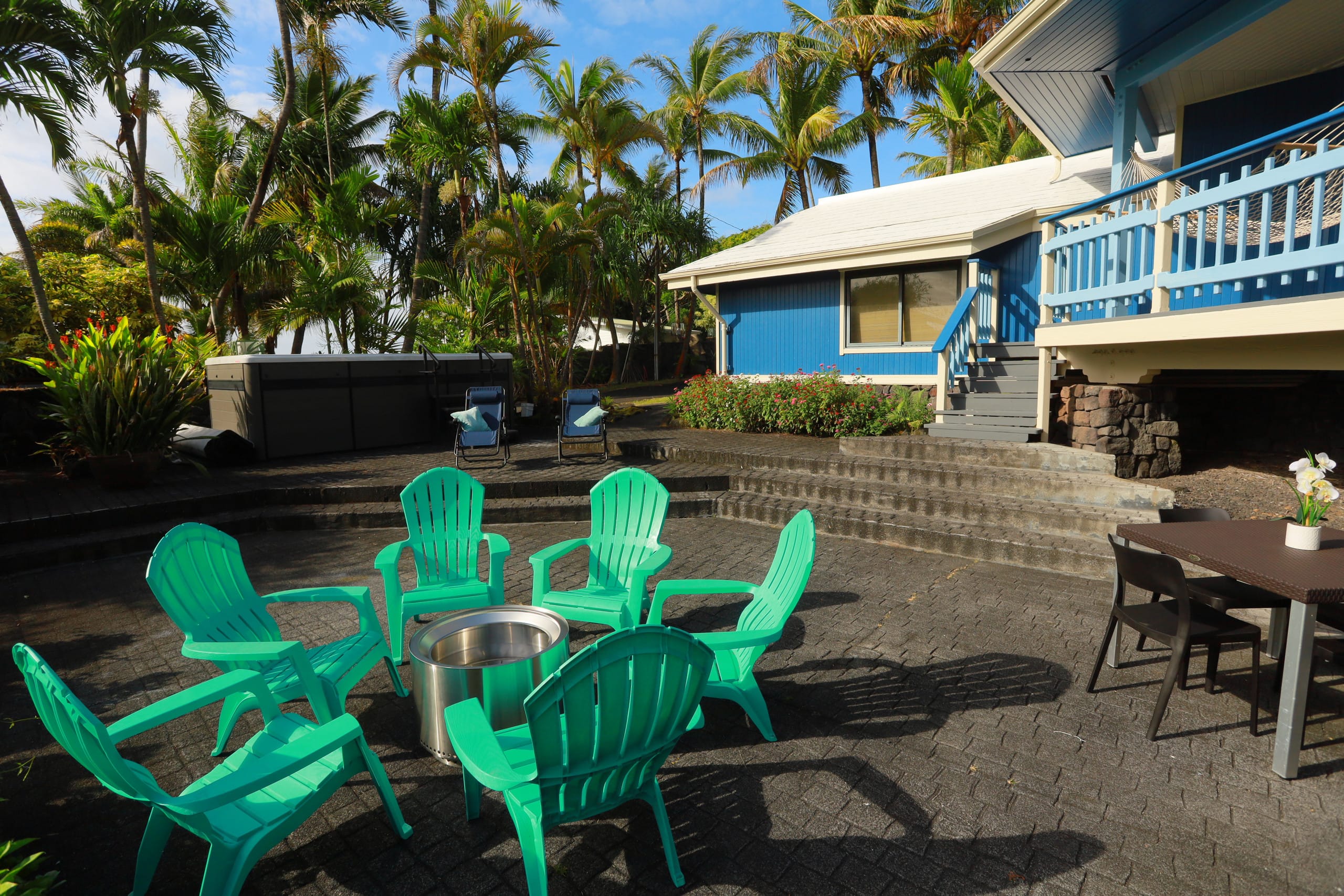 Oceanview Kehena Black Sand Beach House - spa/pool - Photo 28