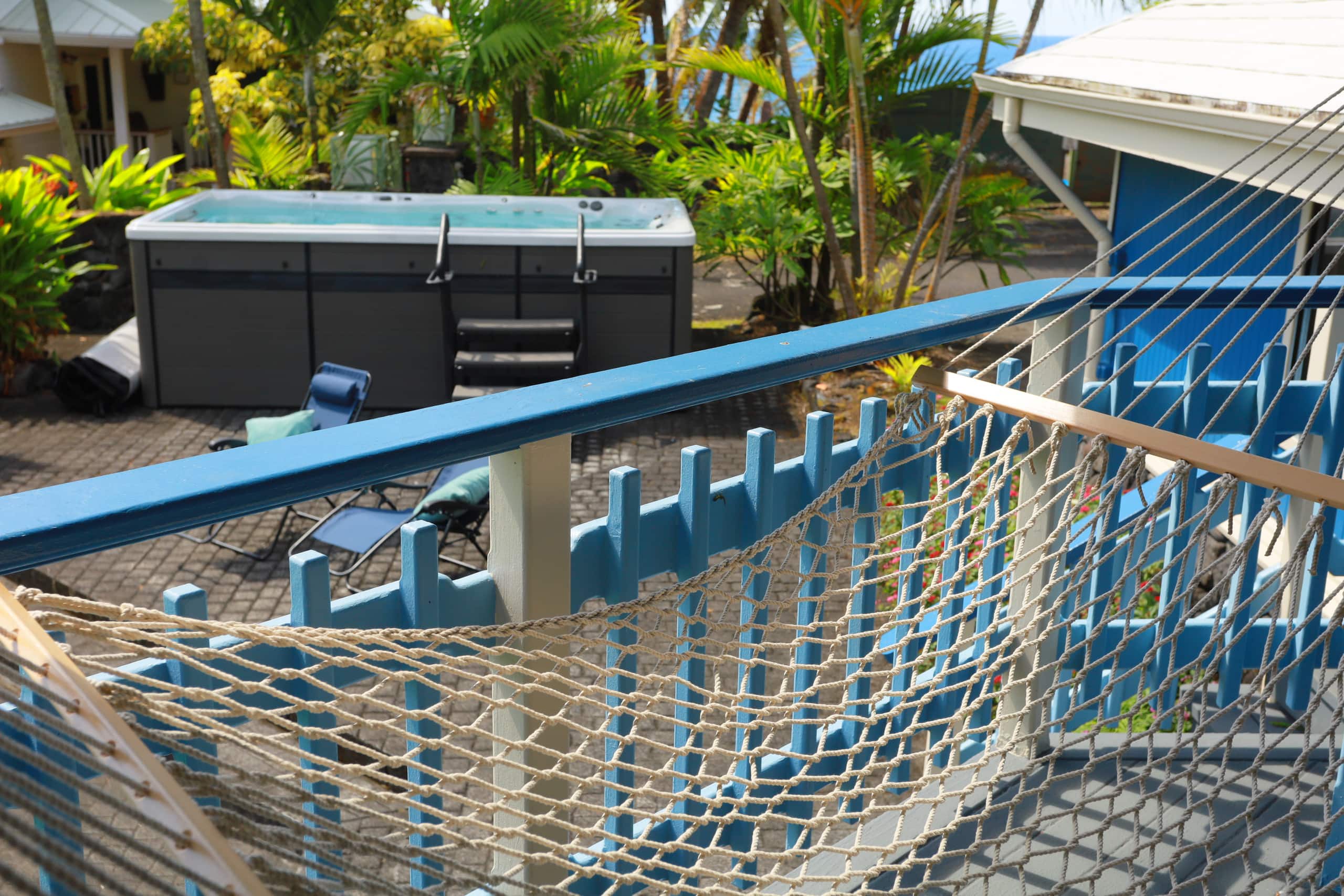 Oceanview Kehena Black Sand Beach House - spa/pool - Photo 27