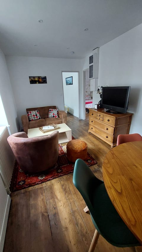 Top Airbnb: Charming 2-room apartment downtown Dinan in Dinan