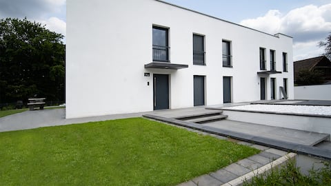 Blauer Stein - Echo Haus