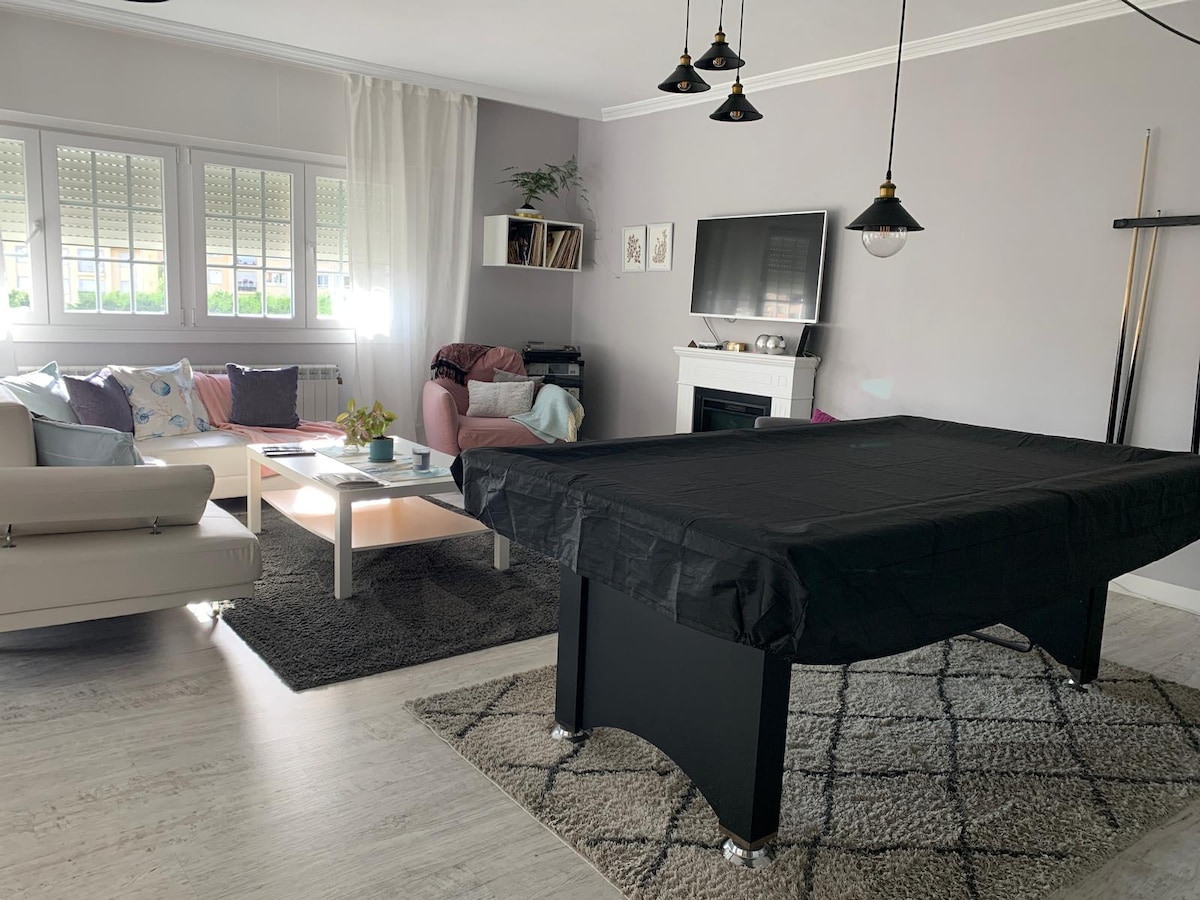 Top Airbnb: Cozy apartment with a terrace in Poio