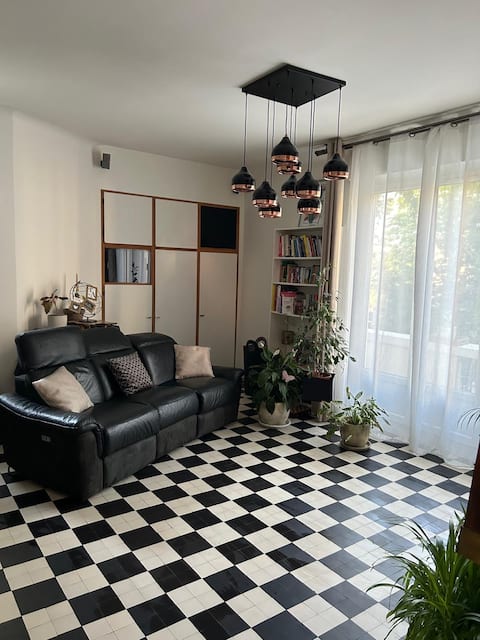 Cozy accommodation 8 people – Centre Colombes 2 min station