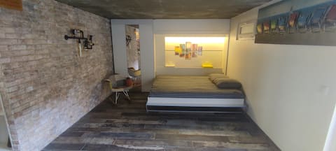 Successful Airbnb property: New ground floor in Antony