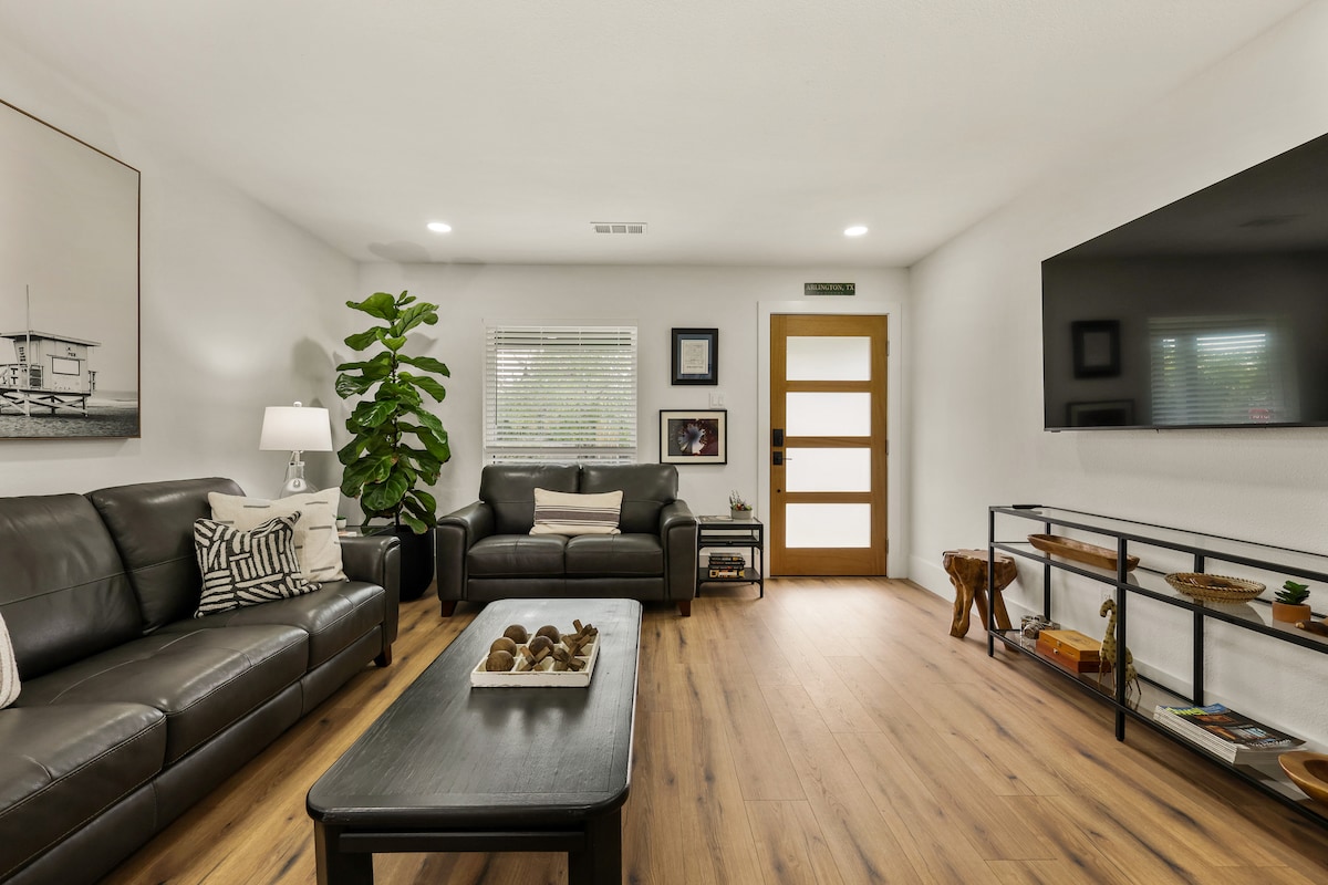 Top performing Airbnb: Arlington Retreat: Walk to FIFA World Cup 2026 in Arlington