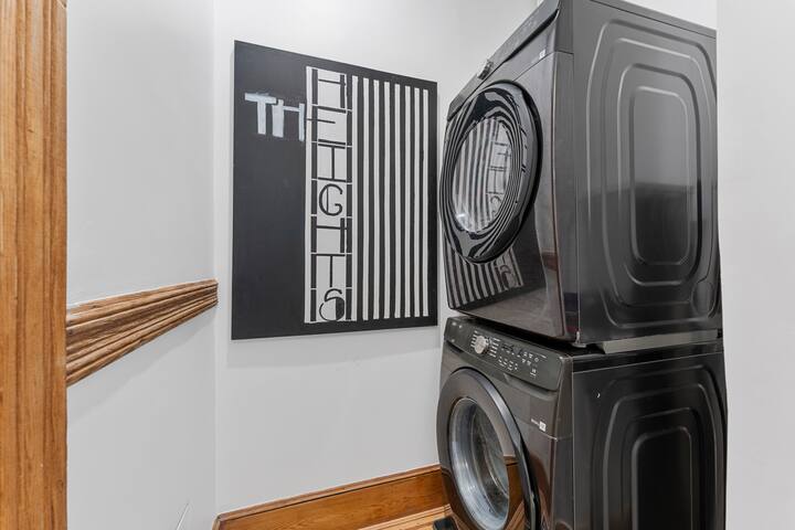 WOW Brownstone w/ Outdoor Space gallery image 5