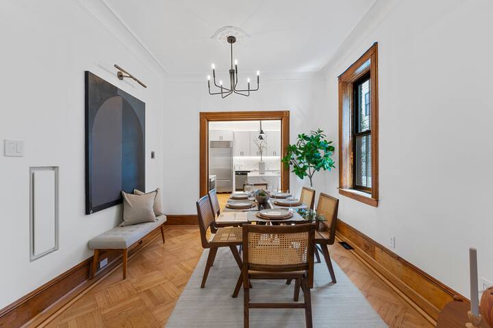 WOW Brownstone w/ Outdoor Space gallery image 4