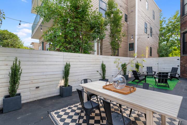 WOW Brownstone w/ Outdoor Space gallery image 3