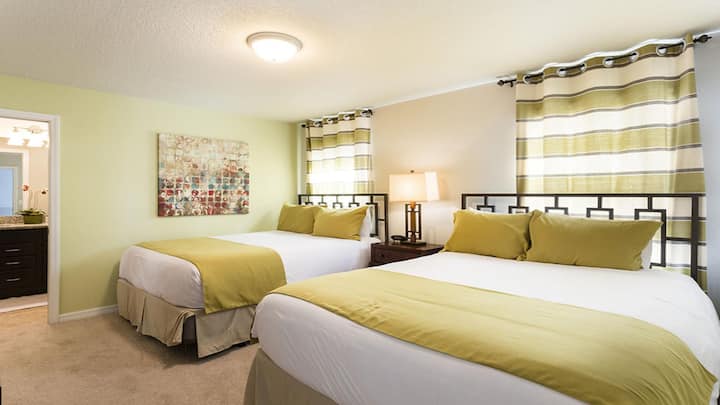 Ჩვენი მყუდრო ორადგილიანი საწოლი