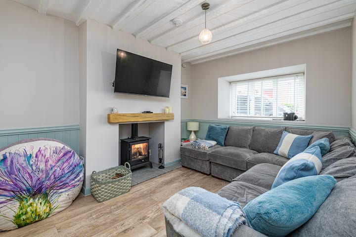 Cemaes Bay Costal Cottage; 3 Bed. - Anglesey