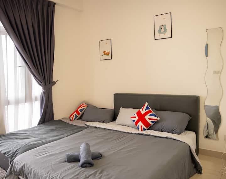 1 cama queen, 1 individual
Habitación con aire acondicionado y ventilador.