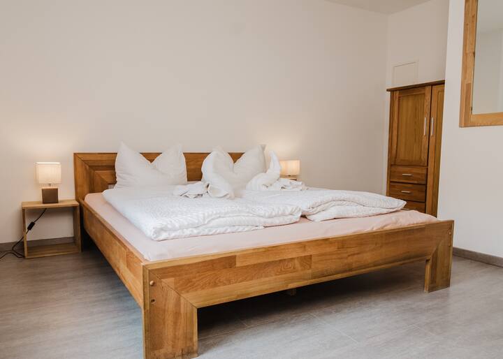 Pension Trobischhof - Zimmer 8 - Radebeul