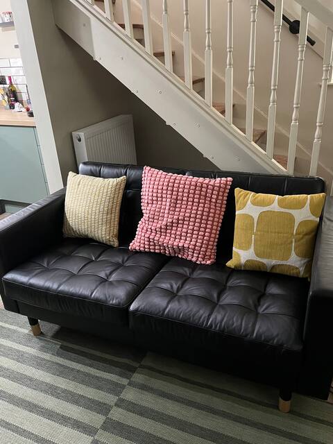 Popular Airbnb listing: Park Cottage Uppermill in Oldham