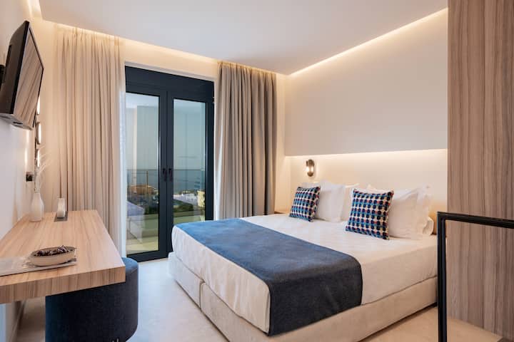 Probudite se uz zadivljujući pogled na more iz udobnosti svoje spavaće sobe.