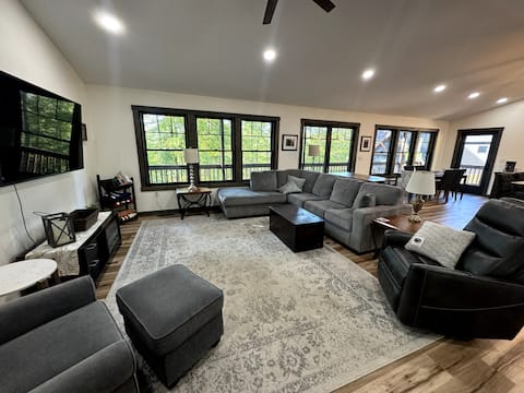 MountainTop Hideaway