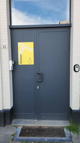 Smartflats – Oudaan 2-Bedroom apartment in Antwerp gallery image 5