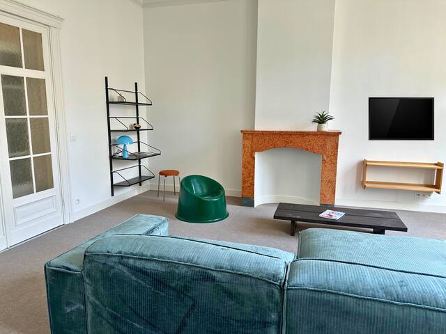 Smartflats – Oudaan Unique 4-bedroom apartment gallery image 3