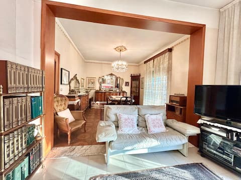 Top performing Airbnb: La Caravella in Reggio Di Calabria