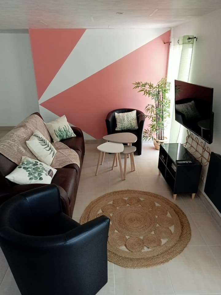 Gite 6 Personnes à Alrance - Salles-Curan