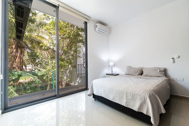 спална соба со поглед 