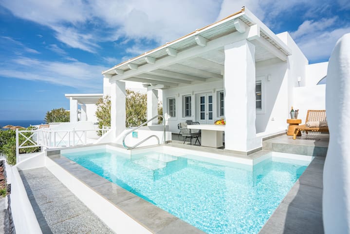 Turquoise 3bd Sunset/Sea View Villa w Pool &HotTub