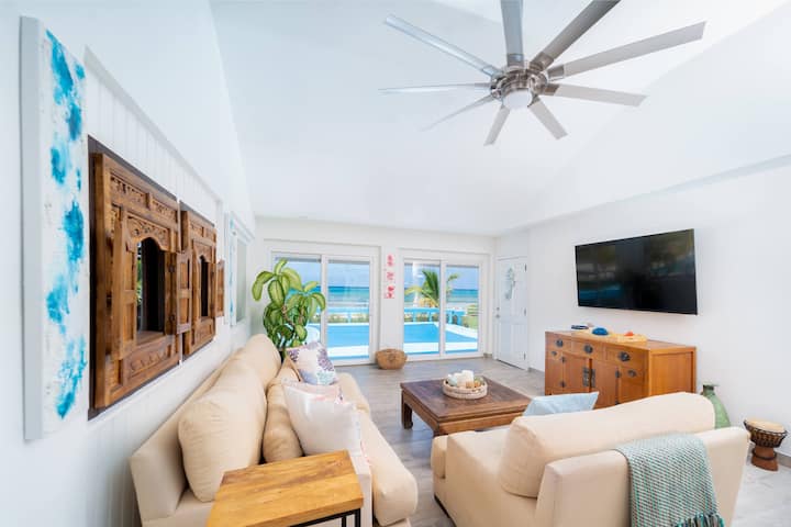 Dnevni boravak s TV-om od 65'