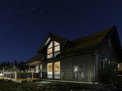 Modern cabin with easy access