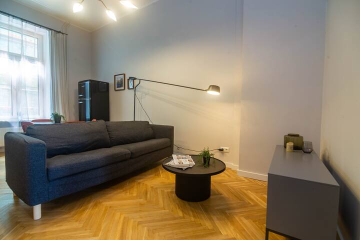 Elegant 3-Bedroom Haven gallery image 2