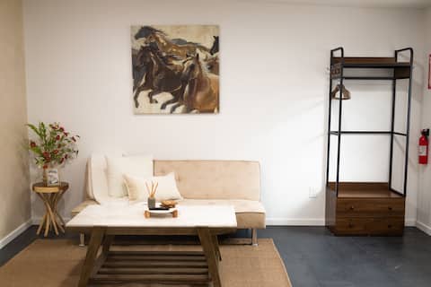 Popular Airbnb listing: Relax in the Cozy Casita in College Park