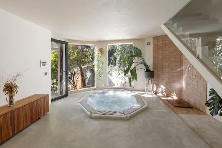Feathers Houses managed Airbnb listing 1