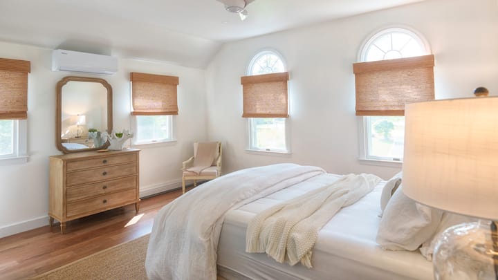 Bračni krevet (širine 150-179 cm) na 1. katu