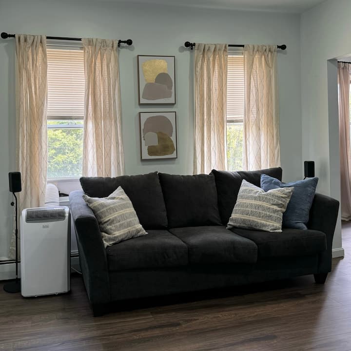 Cozy Haven In The Heart Of Ep - Rhode Island