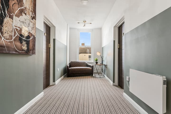 Bowles Hotels |Beachfront Aparthotel Deluxe #4 - Redcar
