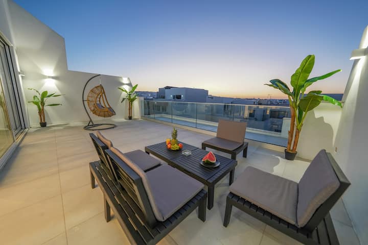 Modernterranean Penthouse, St Julian’s, Paceville - Malte